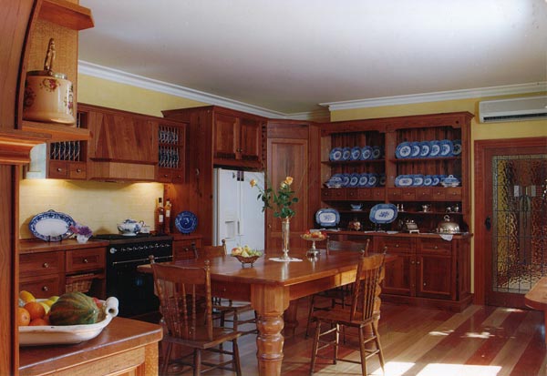 colonial style kitchen